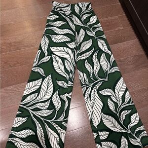 Green Leaf Print Women's Pants Andres Ontolora